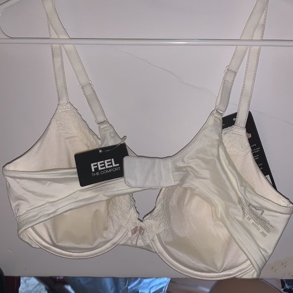 Maidenform White T-Shirt bra. Size 36C - Picture 2 of 5